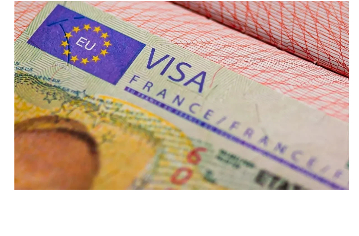 frantsiya-otkazala-v-vize-uzhe-dvum-kandidatam-na-post-genkonsula-rossii