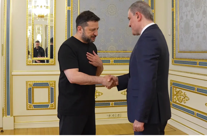 vladimir-zelenskiy-poblagodaril-azerbaydzhan-za-podderzhku-ukrainy-i-konstruktivnyy-dialog