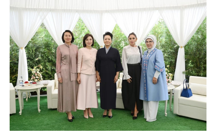 mekhriban-alieva-posetila-gosudarstvennuyu-rezidentsiyu-ala-archa-v-bishkeke
