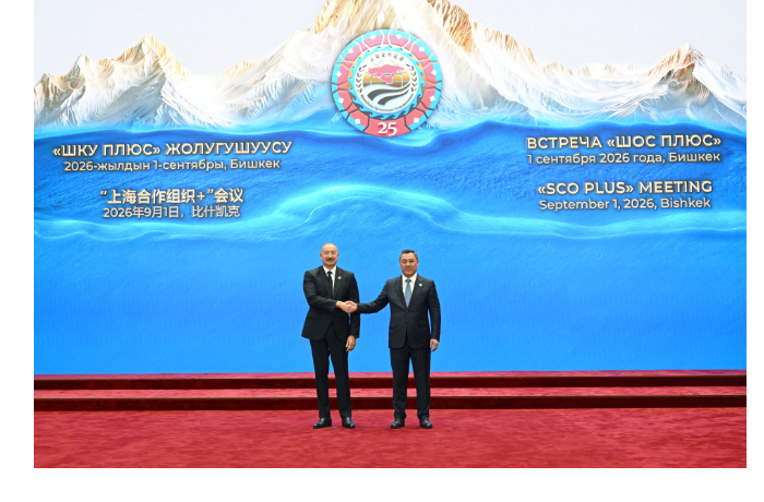 ilkham-aliev-pribyl-v-kongress-tsentr-iris-ordo-v-bishkeke-dlya-uchastiya-v-formate-shos-plyus