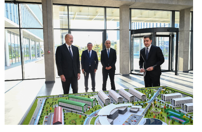 prezident-ilkham-aliev-prinyal-uchastie-v-otkrytii-pervogo-etapa-innovatsionnogo-gorodka-sabahcity-foto