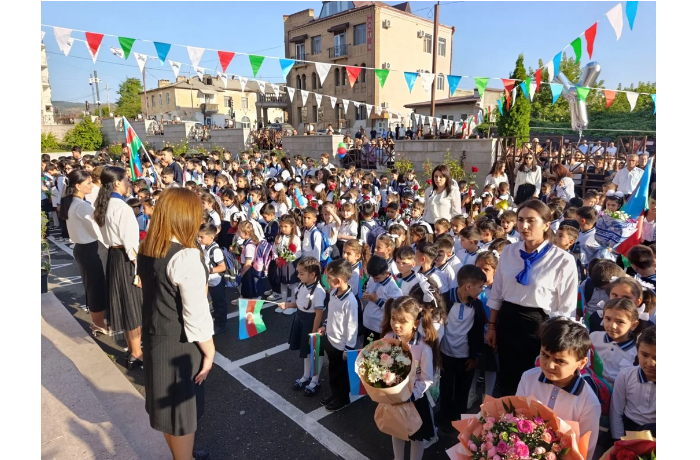 v-khankendi-khodzhaly-i-agdere-179-detey-poshli-v-pervyy-klass