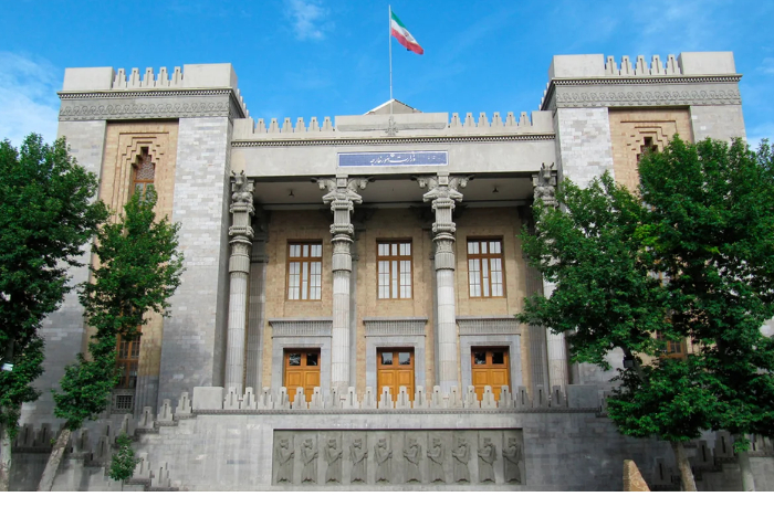 iran-otverg-obvineniya-frantsii-v-svyazi-s-deyatelnostyu-uchrezhdeniya-pri-posolstve