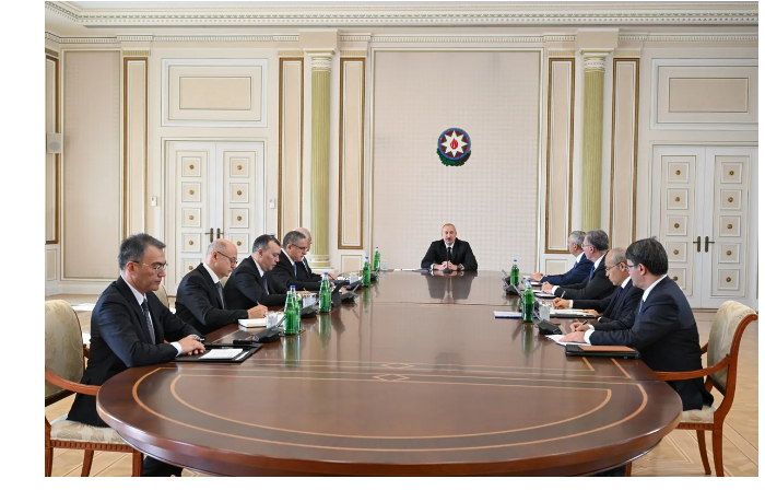 ilkham-aliev-provel-soveshchanie-po-razvitiyu-gornodobyvayushchey-i-metallurgicheskoy-promyshlennosti