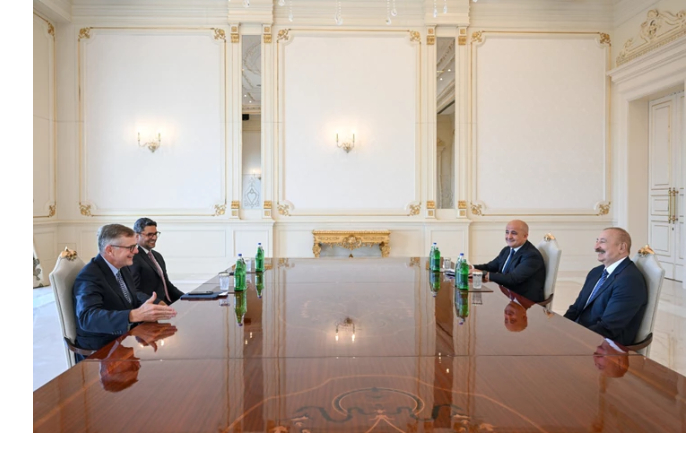 ilkham-aliev-prinyal-glavu-investitsionnoy-kompanii-neuberger-berman