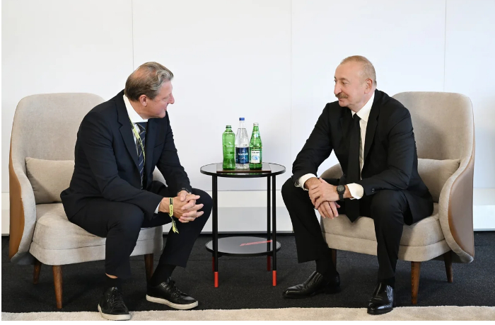 prezident-ilkham-aliev-vstretilsya-s-prezidentom-mezhdunarodnoy-federatsii-lyzhnogo-sporta-i-snouborda