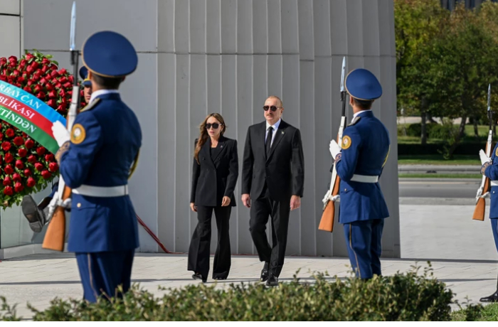 v-sotssetyakh-ilkhama-alieva-opublikovano-video-yego-poseshcheniya-parka-pobedy