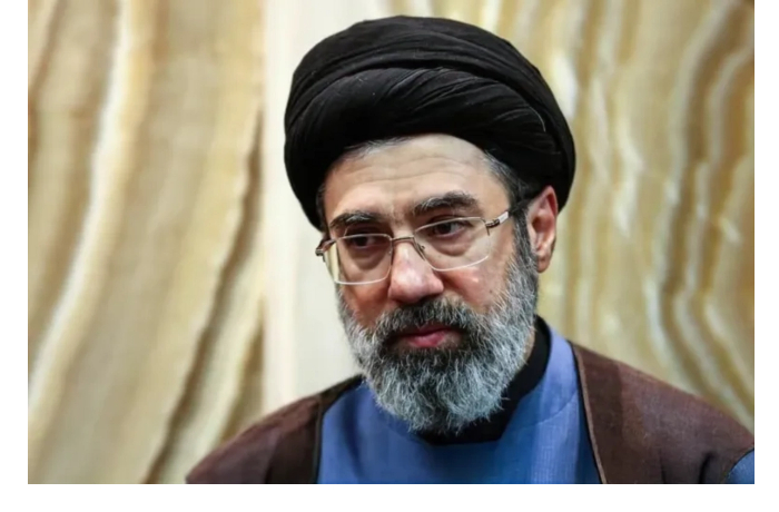 khamenei-iranskiy-narod-polon-reshimosti-zashchitit-ormuzskiy-proliv