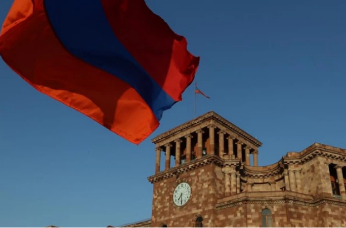 v-armenii-tsarit-panika