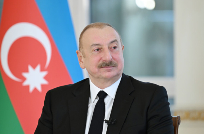 azerbaydzhan-ne-nameren-vstupat-ni-v-kakie-bloki