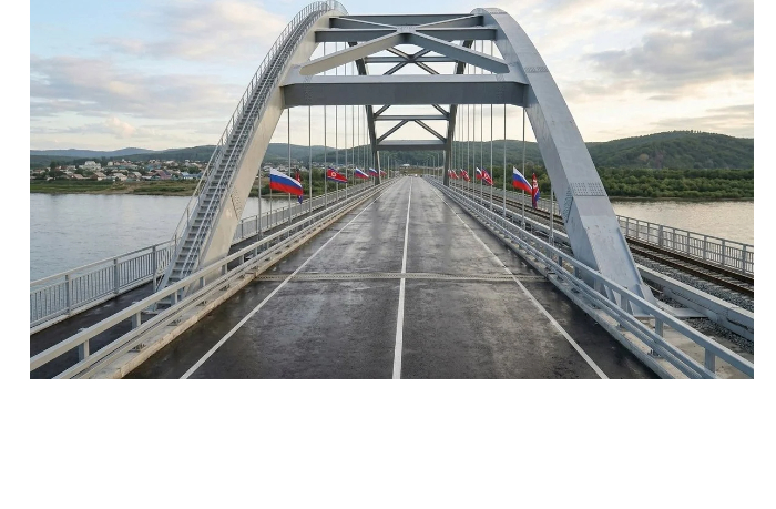 rossiya-i-kndr-otkryli-pervyy-avtomobilnyy-most-mezhdu-stranami