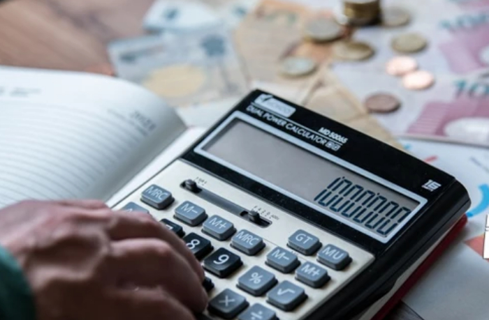 kogda-bank-v-azerbaydzhane-mozhet-spisyvat-sredstva-s-zarplaty-zaemshchika-bez-suda